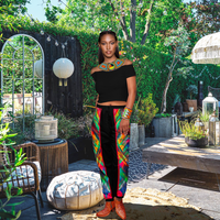 BeautDoozy 'Antares' Relax Joggers Paint lack - Left view on female model in garden